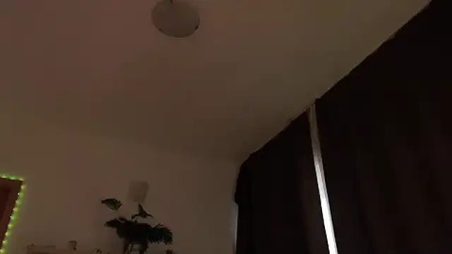 Snapshot of MissyDior8 chatting on December 5, 5:49 am MissyDior8 online show from December 5, 5:49 am