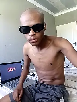 Snapshot of Ldik chatting on November 19, 6:24 am Ldik online show from November 19, 6:24 am