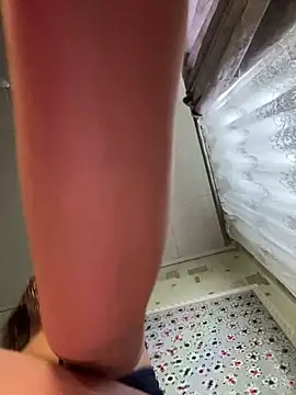 Snapshot of _SaraFun__ chatting on December 1, 10:20 am SaraFun online show from December 1, 10:20 am