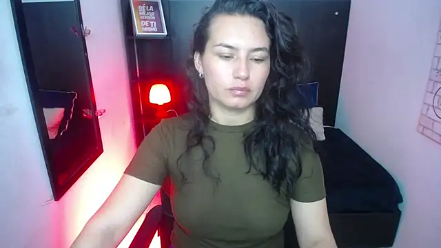 Snapshot of koral_purple chatting on November 15, 4:58 pm koral purple online show from November 15, 4:58 pm