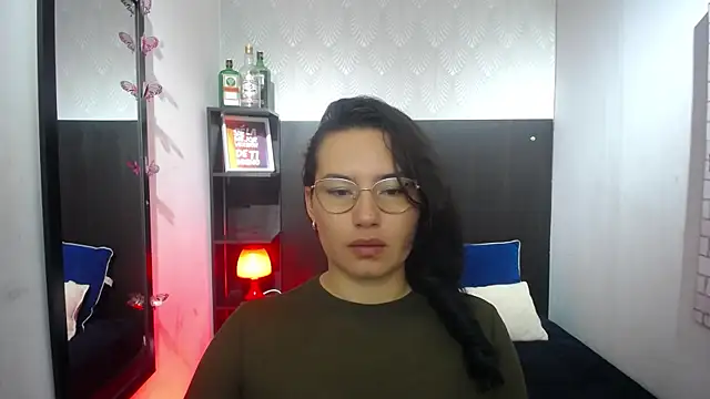 Snapshot of koral_purple chatting on November 26, 12:39 pm koral purple online show from November 26, 12:39 pm