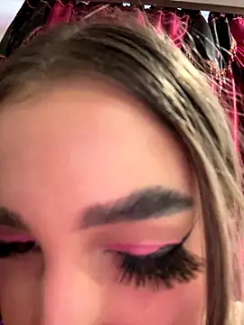 Snapshot of Marisaaasss chatting on November 25, 1:22 pm Marisaaasss online show from November 25, 1:22 pm