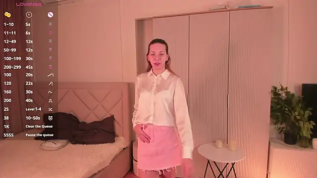 Snapshot of MerrileeFondren chatting on November 26, 7:20 am MerrileeFondren online show from November 26, 7:20 am