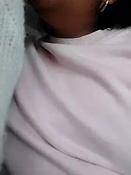 Snapshot of Sarahy- chatting on November 24, 3:56 pm Sarahy- online show from November 24, 3:56 pm