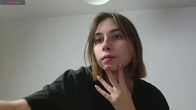 Dewkiss online show from November 19, 10:10 pm