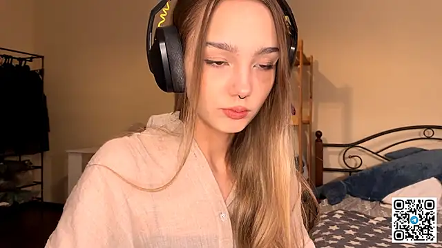 Snapshot of HoaPatton chatting on November 29, 11:02 am HoaPatton online show from November 29, 11:02 am