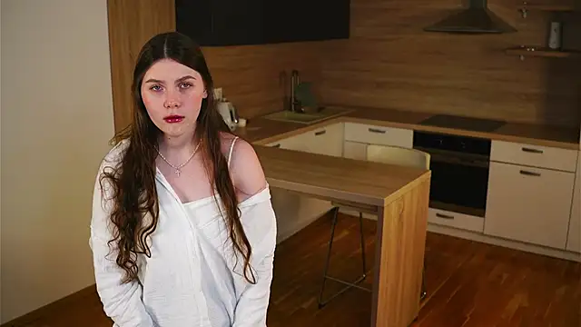 Snapshot of BelvaCaimi chatting on December 2, 5:35 am BelvaCaimi online show from December 2, 5:35 am