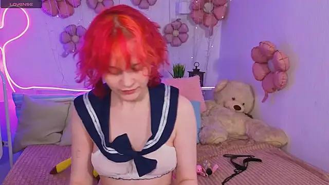 Snapshot of Awawrin chatting on April 17, 8:56 pm Awawrin online show from April 17, 8:56 pm