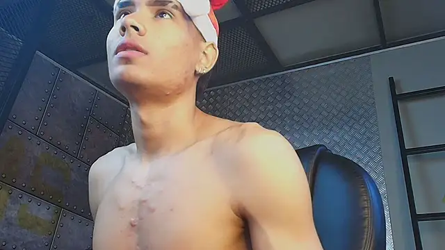 Snapshot of PeterSanders1 chatting on December 4, 11:19 am PeterSanders1 online show from December 4, 11:19 am