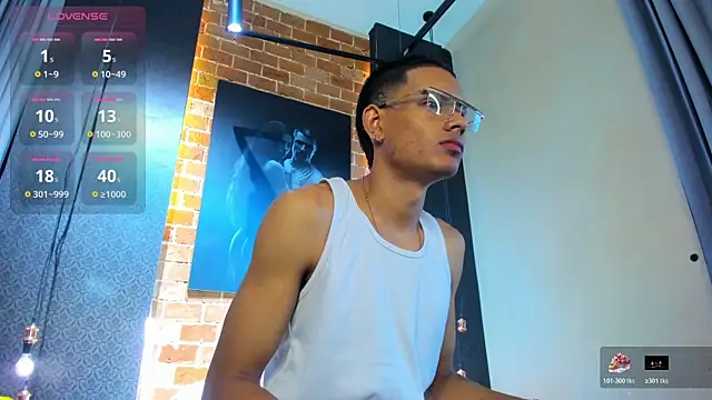 Snapshot of PeterSanders1 chatting on December 14, 12:32 pm PeterSanders1 online show from December 14, 12:32 pm