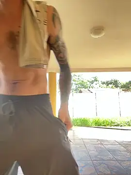 Snapshot of Lucasjandre chatting on November 17, 10:43 am Lucasjandre online show from November 17, 10:43 am