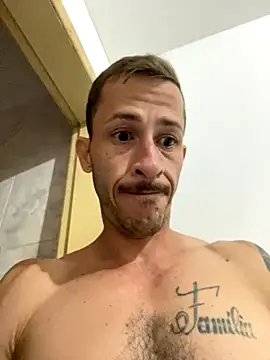 Snapshot of Lucasjandre chatting on November 21, 9:57 pm Lucasjandre online show from November 21, 9:57 pm