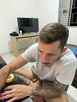 Snapshot of Lucasjandre chatting on November 23, 10:42 pm Lucasjandre online show from November 23, 10:42 pm