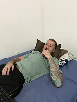 Snapshot of Lucasjandre chatting on November 29, 12:24 am Lucasjandre online show from November 29, 12:24 am