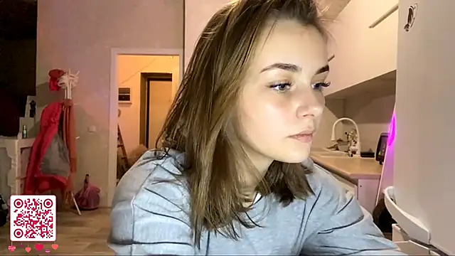 Snapshot of GeralynChiszar chatting on November 21, 8:07 pm GeralynChiszar online show from November 21, 8:07 pm