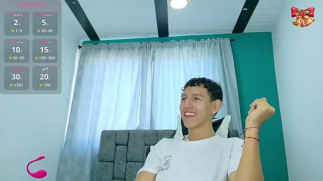 Snapshot of FelipeGonzalezz chatting on November 27, 12:51 pm FelipeGonzalezz online show from November 27, 12:51 pm