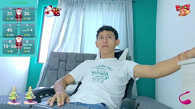 Snapshot of FelipeGonzalezz chatting on November 28, 2:09 pm FelipeGonzalezz online show from November 28, 2:09 pm