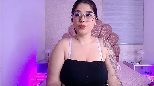 Snapshot of mia_fontana_ chatting on November 27, 11:56 am mia fontana online show from November 27, 11:56 am