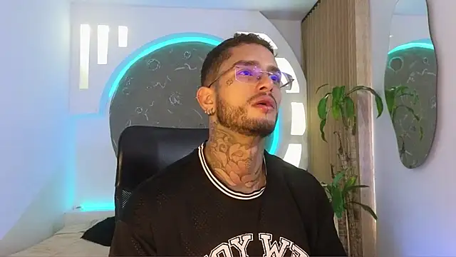 Alanrodgers online show from February 25, 1:43 pm