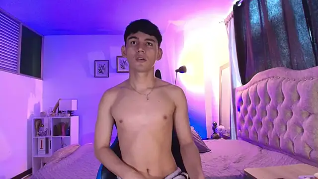 Snapshot of estebanperez_26 chatting on November 14, 11:53 am estebanperez 26 online show from November 14, 11:53 am