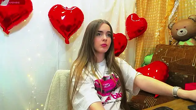 AlicaLOVEalisa777 online show from February 24, 11:03 pm