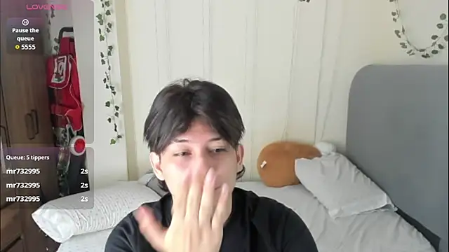 Felix kitty online show from January 17, 8:45 pm