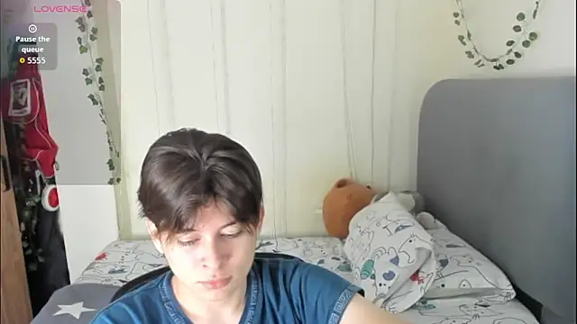 Felix kitty online show from March 18, 7:17 pm