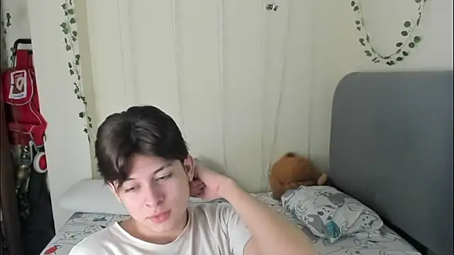 Felix kitty online show from March 22, 6:55 pm