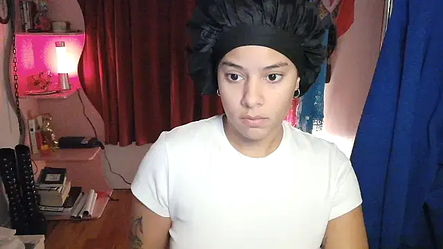 Snapshot of PrettyLittleProblem chatting on November 26, 2:18 pm PrettyLittleProblem online show from November 26, 2:18 pm