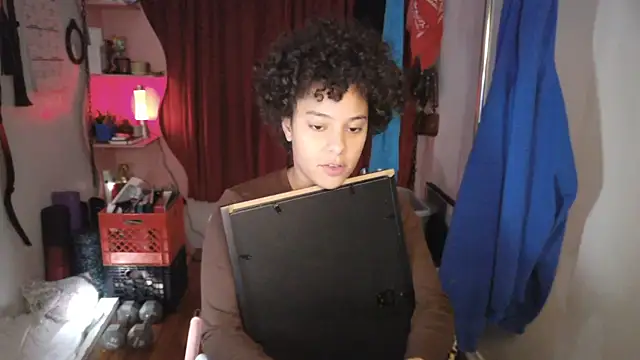 Snapshot of PrettyLittleProblem chatting on November 29, 3:26 pm PrettyLittleProblem online show from November 29, 3:26 pm