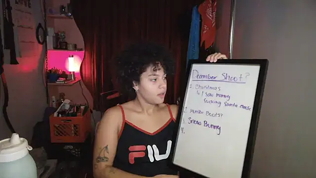 Snapshot of PrettyLittleProblem chatting on December 2, 2:56 pm PrettyLittleProblem online show from December 2, 2:56 pm