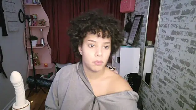 Snapshot of PrettyLittleProblem chatting on December 15, 3:38 pm PrettyLittleProblem online show from December 15, 3:38 pm