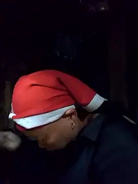 Snapshot of girl-hot2x chatting on November 12, 12:49 pm girl-hot2x online show from November 12, 12:49 pm