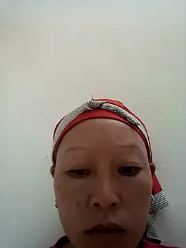 Snapshot of girl-hot2x chatting on November 18, 11:15 pm girl-hot2x online show from November 18, 11:15 pm