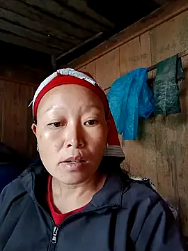 Snapshot of girl-hot2x chatting on December 14, 1:33 am girl-hot2x online show from December 14, 1:33 am