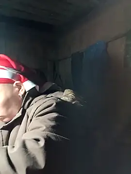 girl-hot2x online show from February 20, 12:05 pm