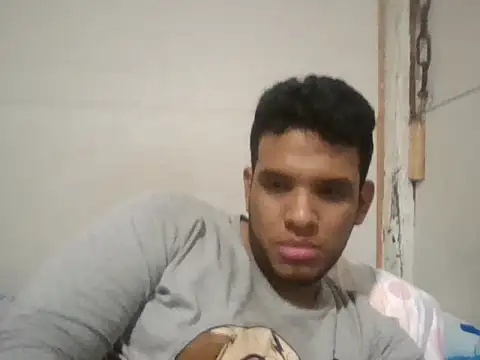 Snapshot of josecamsex27 chatting on December 15, 3:33 am josecamsex27 online show from December 15, 3:33 am