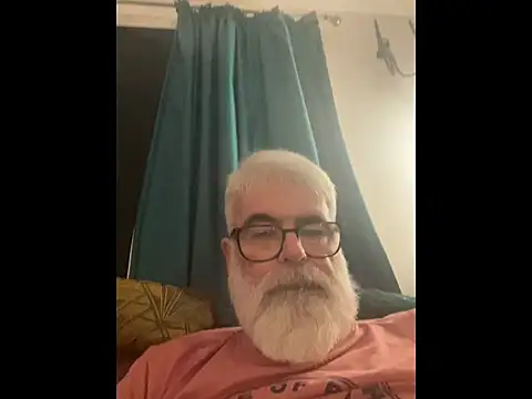 Snapshot of LeatherSdaddy chatting on January 10, 2:19 pm LeatherSdaddy online show from January 10, 2:19 pm