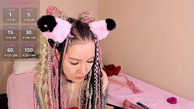 Snapshot of Lina_Moony chatting on December 3, 2:30 am Lina Moony online show from December 3, 2:30 am