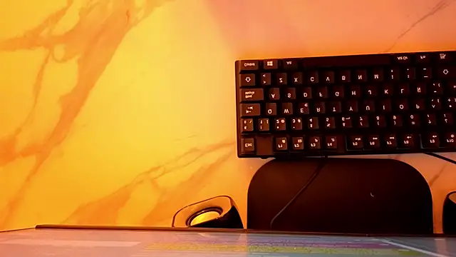 Snapshot of Juliana_Tx chatting on November 16, 3:01 am Juliana Tx online show from November 16, 3:01 am