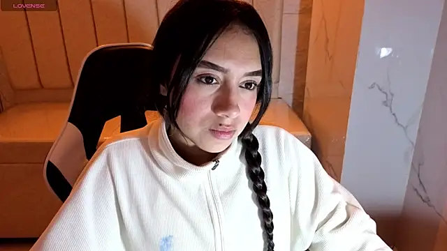 Snapshot of Juliana_Tx chatting on November 21, 2:54 am Juliana Tx online show from November 21, 2:54 am