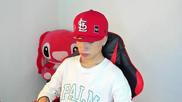 ThiagoDV online show from November 25, 1:55 pm