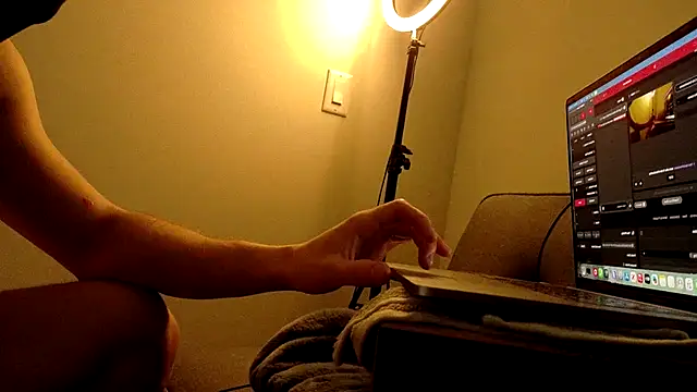 sculpteddesire online show from November 21, 7:23 pm