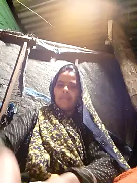 Snapshot of Neetujk chatting on November 27, 4:31 pm Neetujk online show from November 27, 4:31 pm