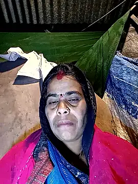 Snapshot of Neetujk chatting on December 5, 7:32 pm Neetujk online show from December 5, 7:32 pm