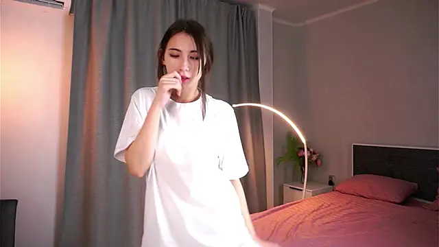 Snapshot of NanceeWestaway chatting on November 21, 4:27 pm NanceeWestaway online show from November 21, 4:27 pm