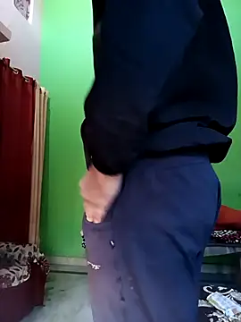 Snapshot of hotyyyyjonny chatting on November 13, 3:05 am hotyyyyjonny online show from November 13, 3:05 am