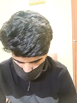 Snapshot of hotyyyyjonny chatting on December 15, 7:01 am hotyyyyjonny online show from December 15, 7:01 am