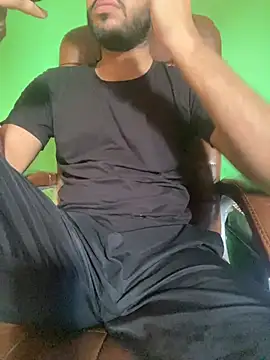 hotyyyyjonny online show from June 7, 11:36 am