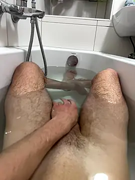 Snapshot of lukasDickpic12 chatting on November 16, 7:41 pm lukasDickpic12 online show from November 16, 7:41 pm